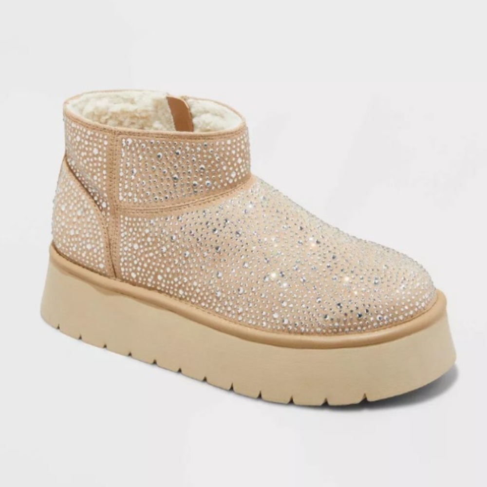 NWT Wild Fable Missy Platform Boots Memory Foam